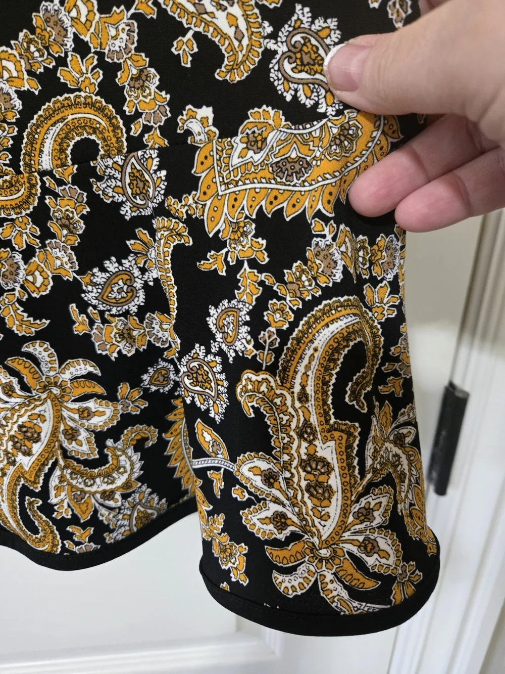 Michael Kors Black Paisley Midi Dress with Gold Accents Ruffles Fall Elegant